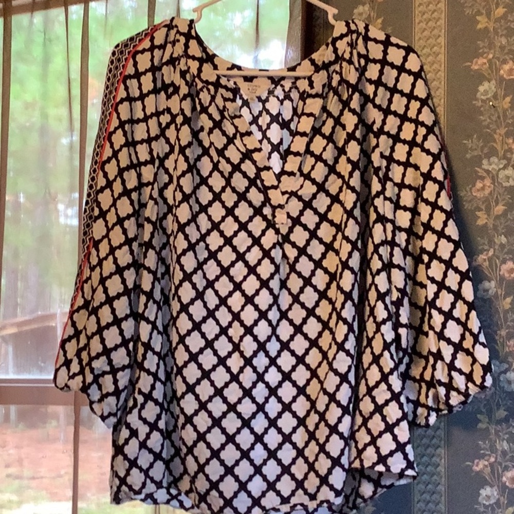 Crown and ivy shirt